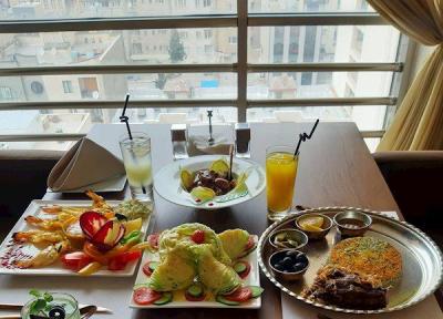 کافه رستوران تهران بین چشم اندازی زیبا به کوه های تهران